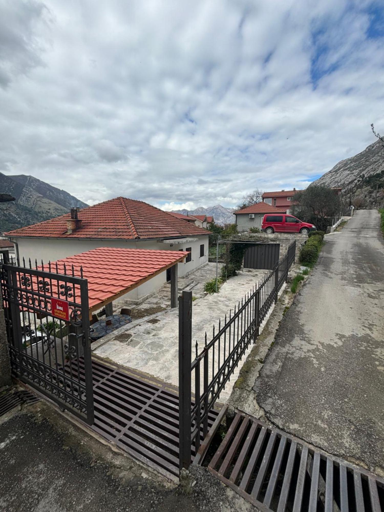 Apartments Samardzic Kotor Exteriör bild