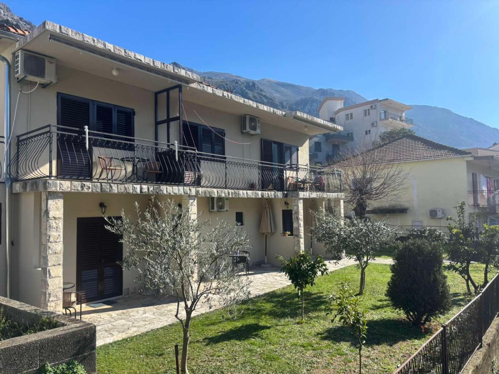 Apartments Samardzic Kotor Exteriör bild